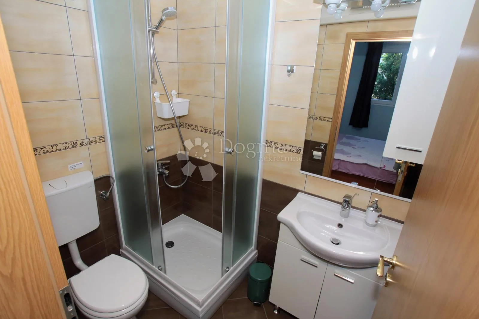 predivna apartmanska kuća na odličnom mjestu - slika 27