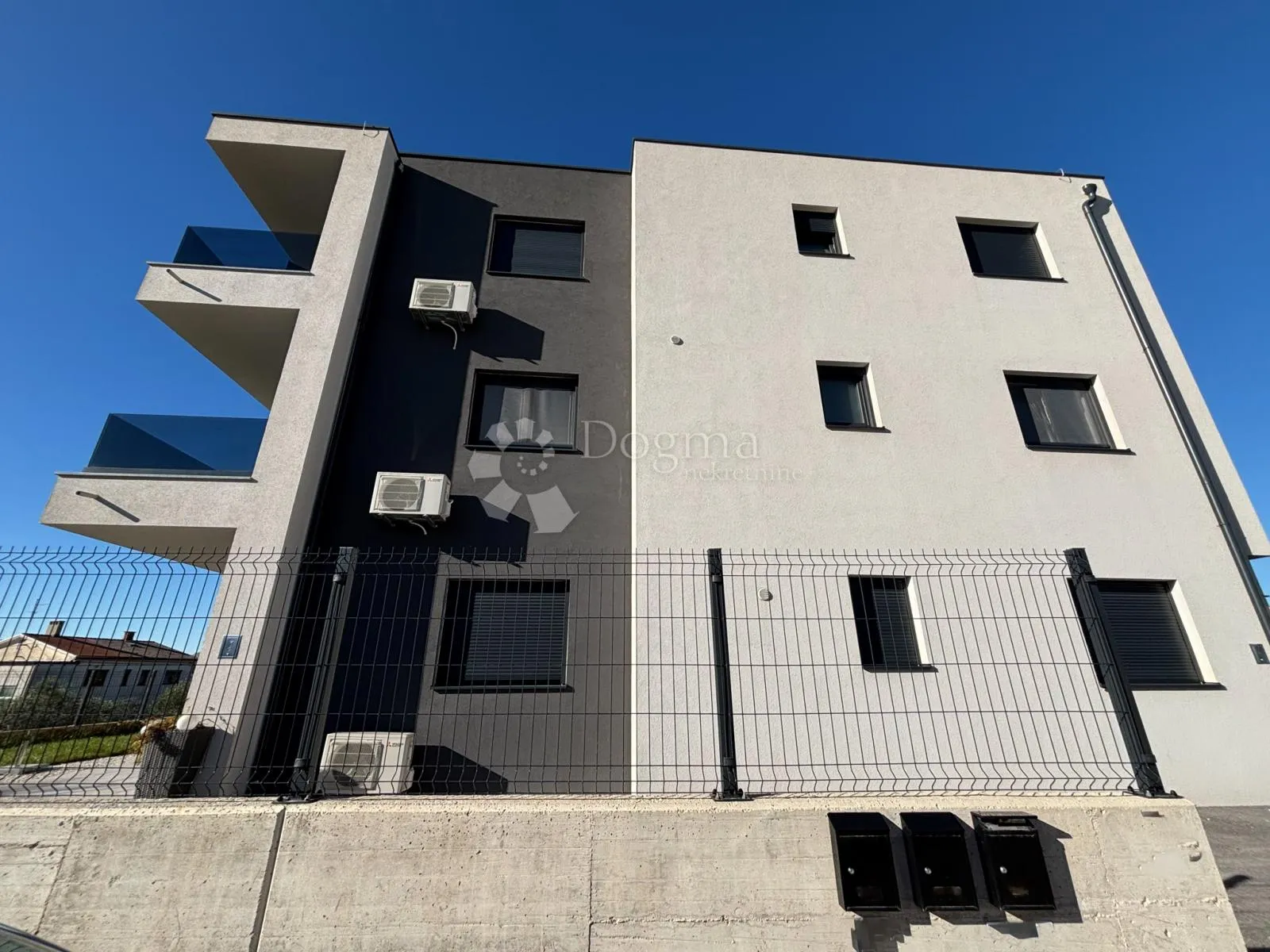 pula, novogradnja, 71 m² s balkonom - slika 2