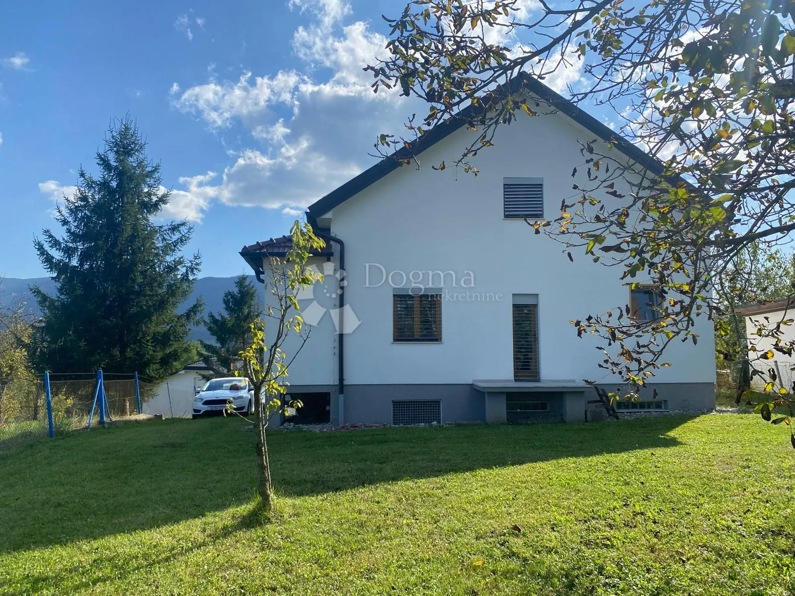 renovirana kuća s panoramskim pogledom na ivančicu - slika 22