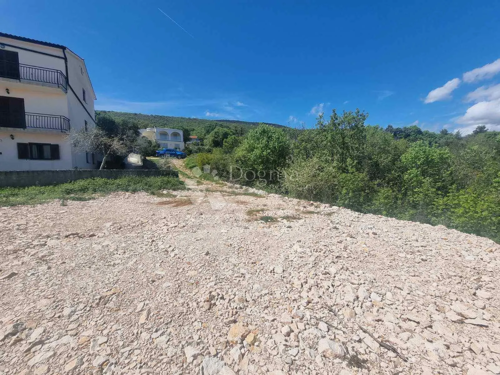 zemljište sa građevinskom dozvolom i pogledom na more - slika 13