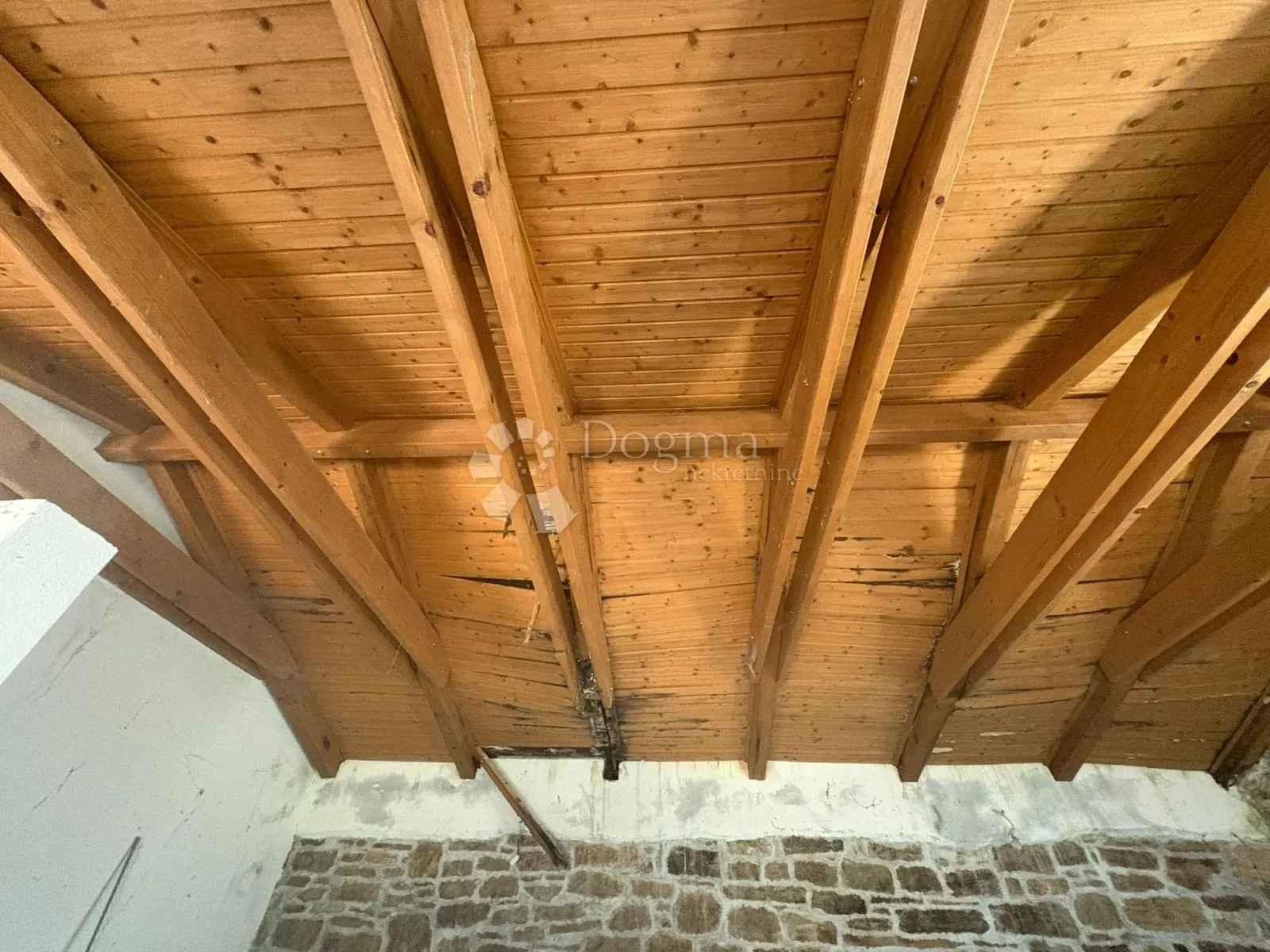 kuća sa velikim potencijalom u srcu istre - slika 20