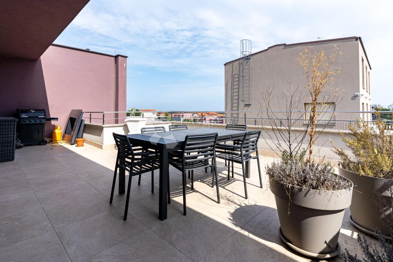 luksuzan dvoetažan penthouse - maksimir - slika 8