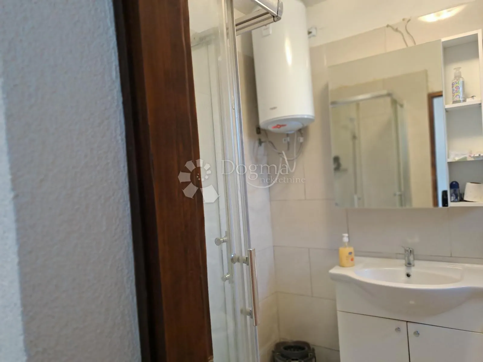 novo uređena kuća s krasnim pogledom - slika 19