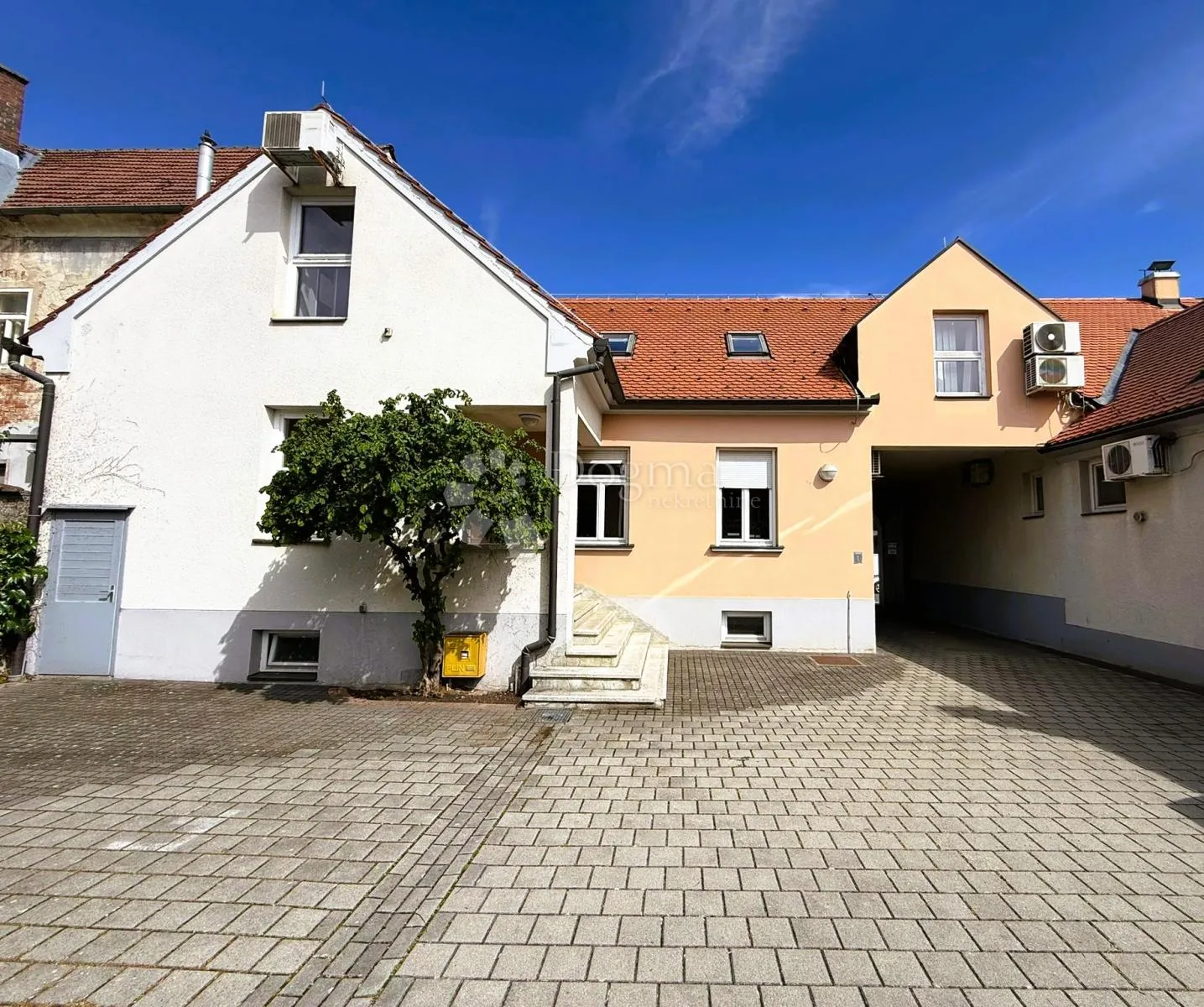 prostor u kojem posao ima mir i fokus - 105 m² - slika 12