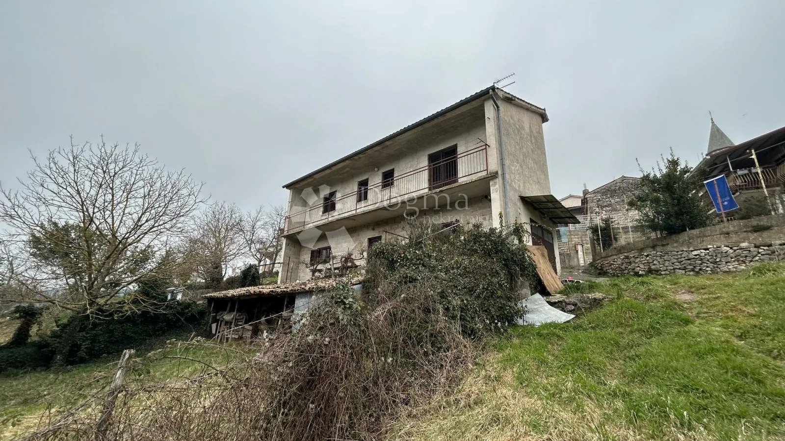 kuća za renovaciju s terasom s koje nećete željeti otići! - slika 5