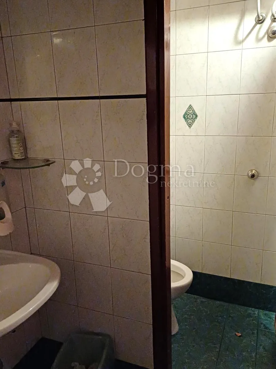 izvrstan caffe bar s iznimnom opremom ! - slika 12