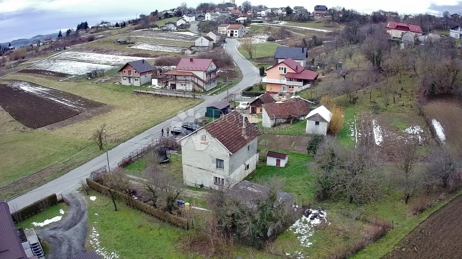 kuća za adaptaciju nadomak centra krapine – izvrsna lokacija - slika 26