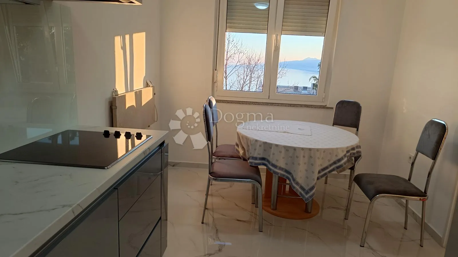 rešetari, 70 m2, balkon, panoramski pogled - slika 6