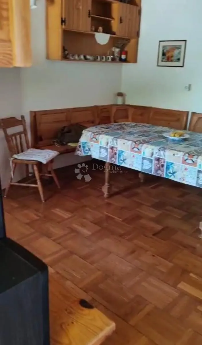 srima - poslovni prostor u centru uz more - slika 12