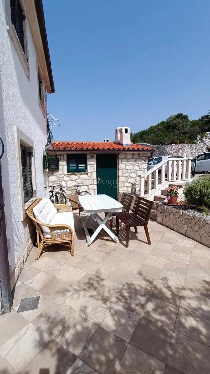 kuća s 4 apartmana - marina - slika 25