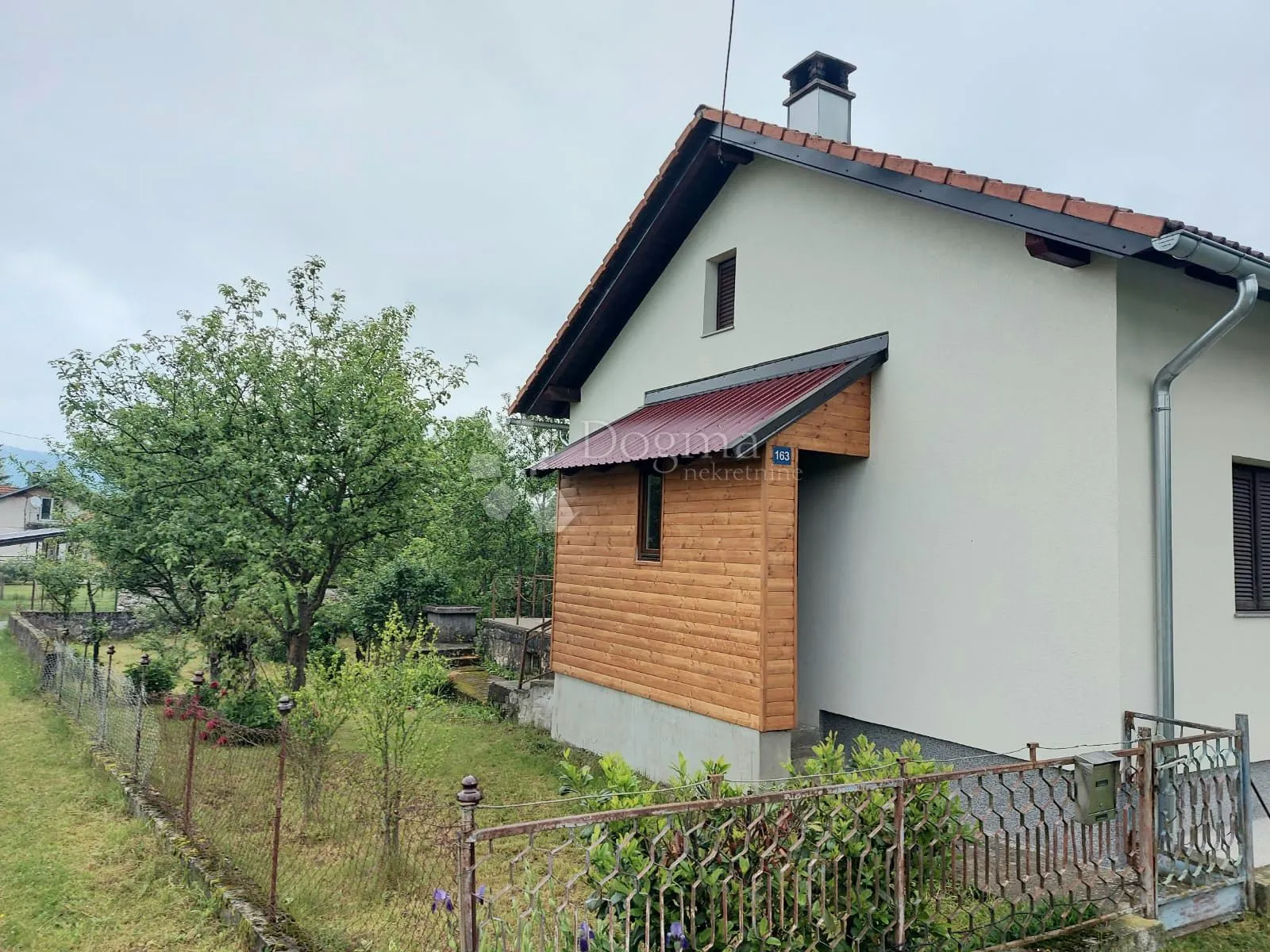 odlično imanje u ličkoj jesenici, saborsko - slika 5