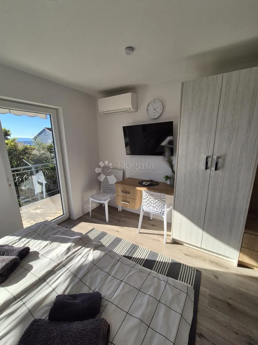 višestanbena kuća s 11 apartmana - slika 29