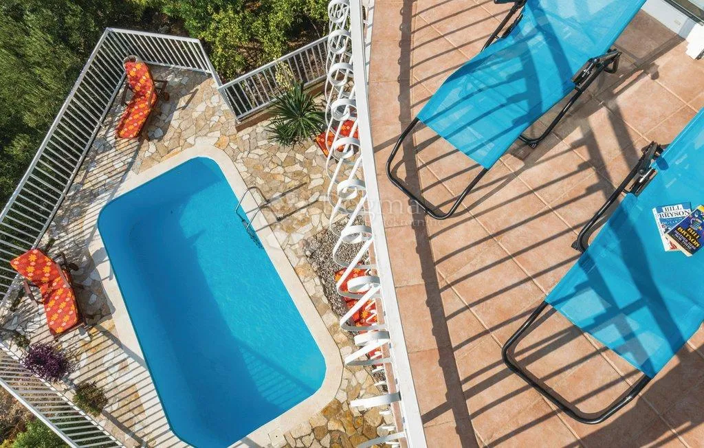 podaca – gotov posao s bazenom i 2 apartmana ★★★★★ - slika 2