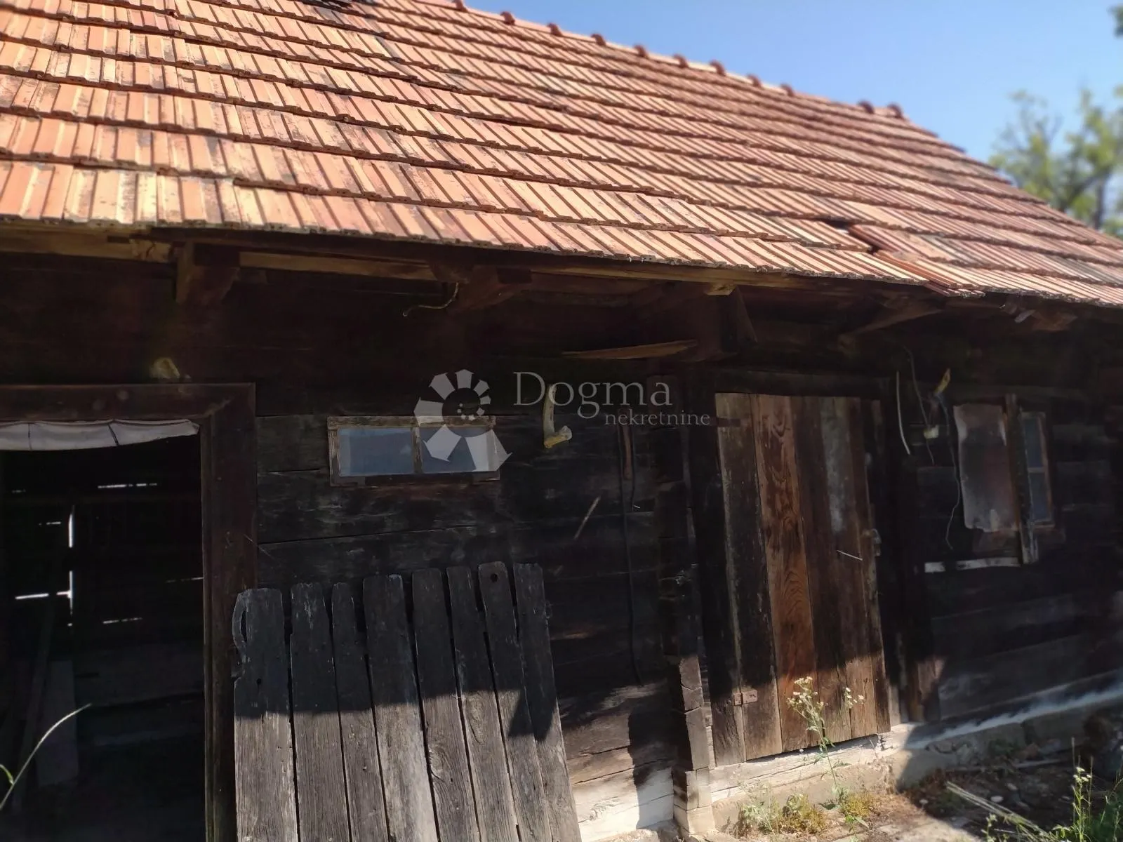 2 odlične kuće, 7ha, mali raj - slika 22