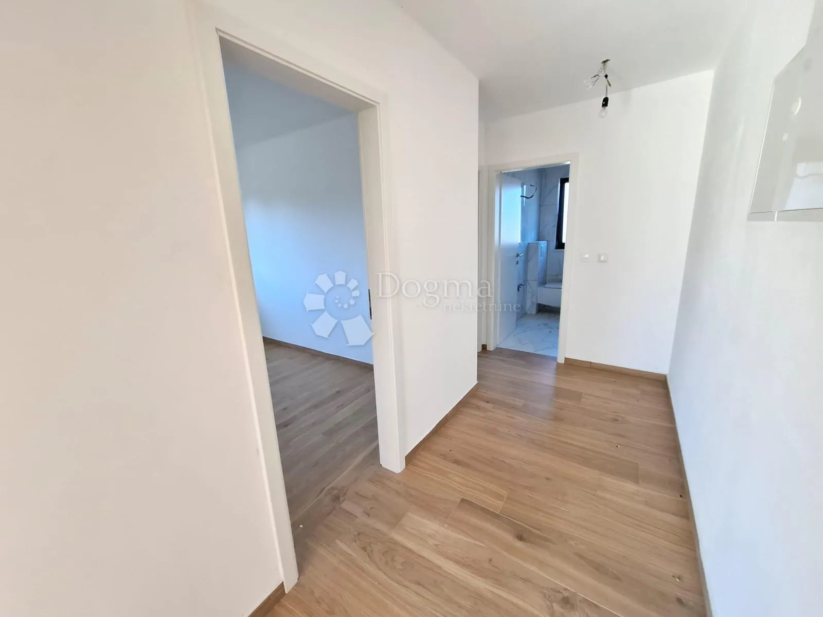 poreč (okolica) - stan u novogradnji sa 2ss+db - slika 9