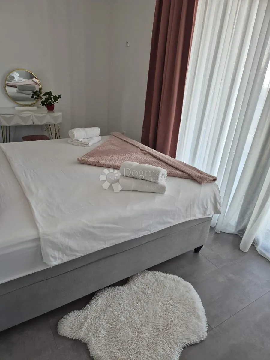 privlaka - moderno namještena luksuzna kuća s bazenom - slika 14