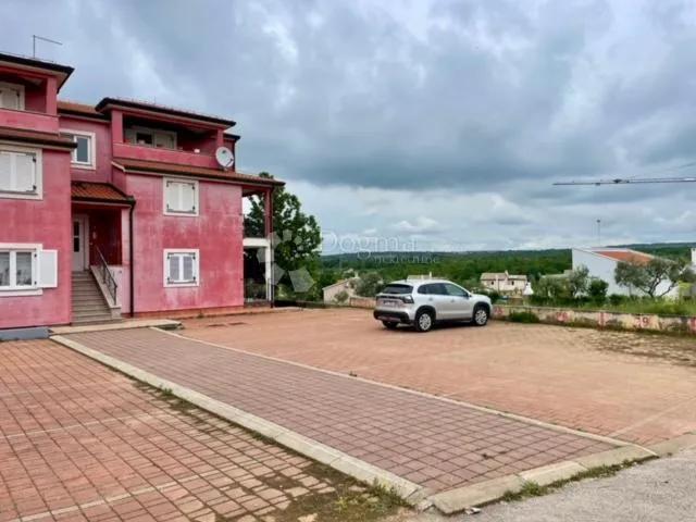 dva stana u jednom u taru - slika 28