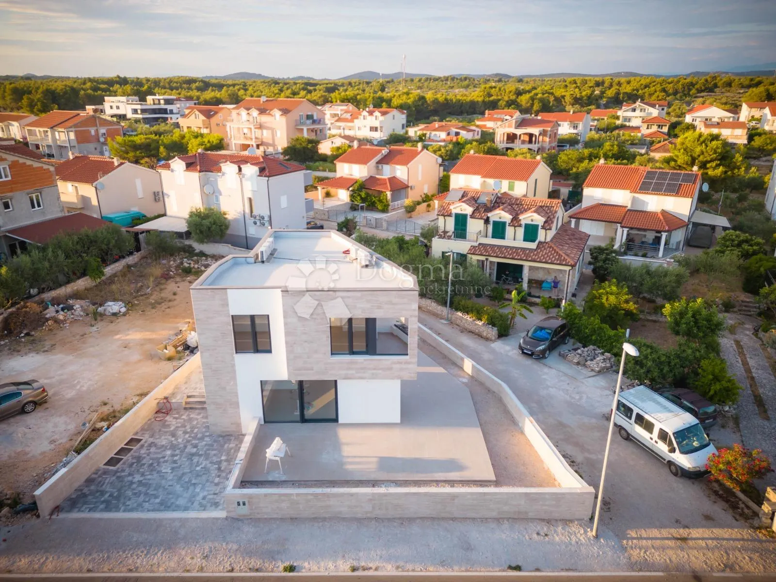 srima - moderna kuća s bazenom, 250 m od mora - slika 2