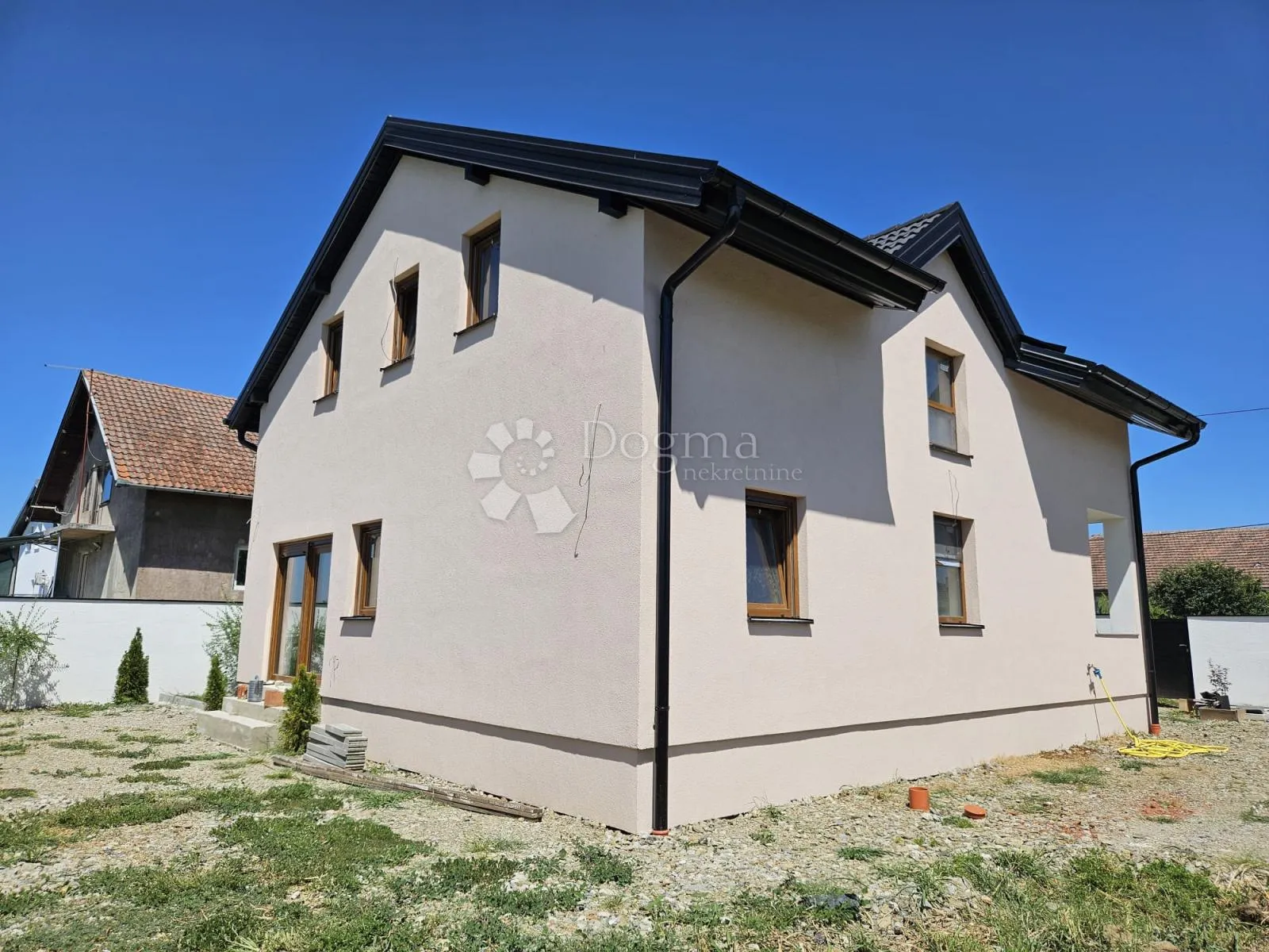 obiteljski dom u sarvašu, 5 soba, 196m2! - slika 5