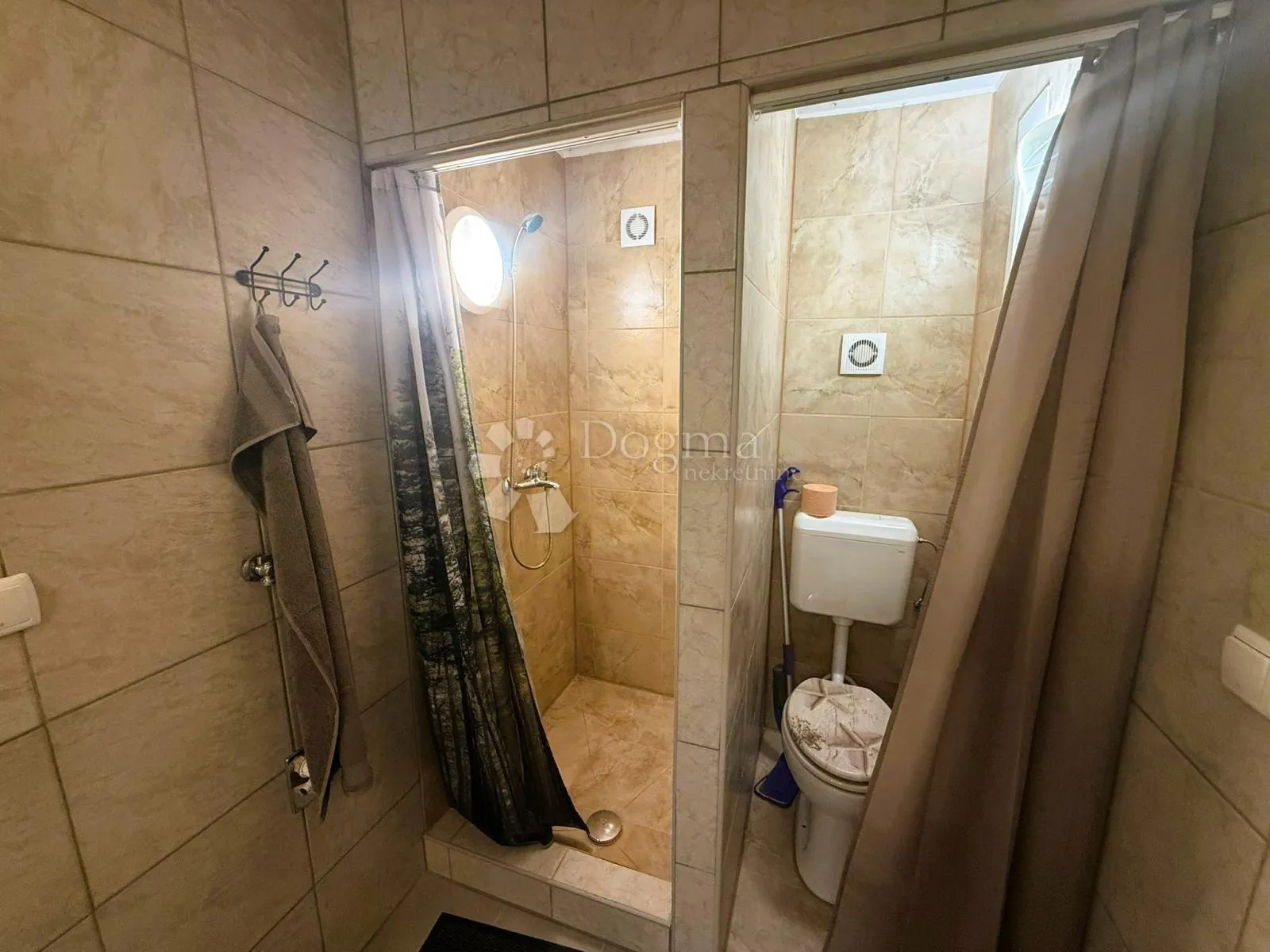 renovirana kuća s mogućnošću odvajanja u dvije jedinice - slika 6