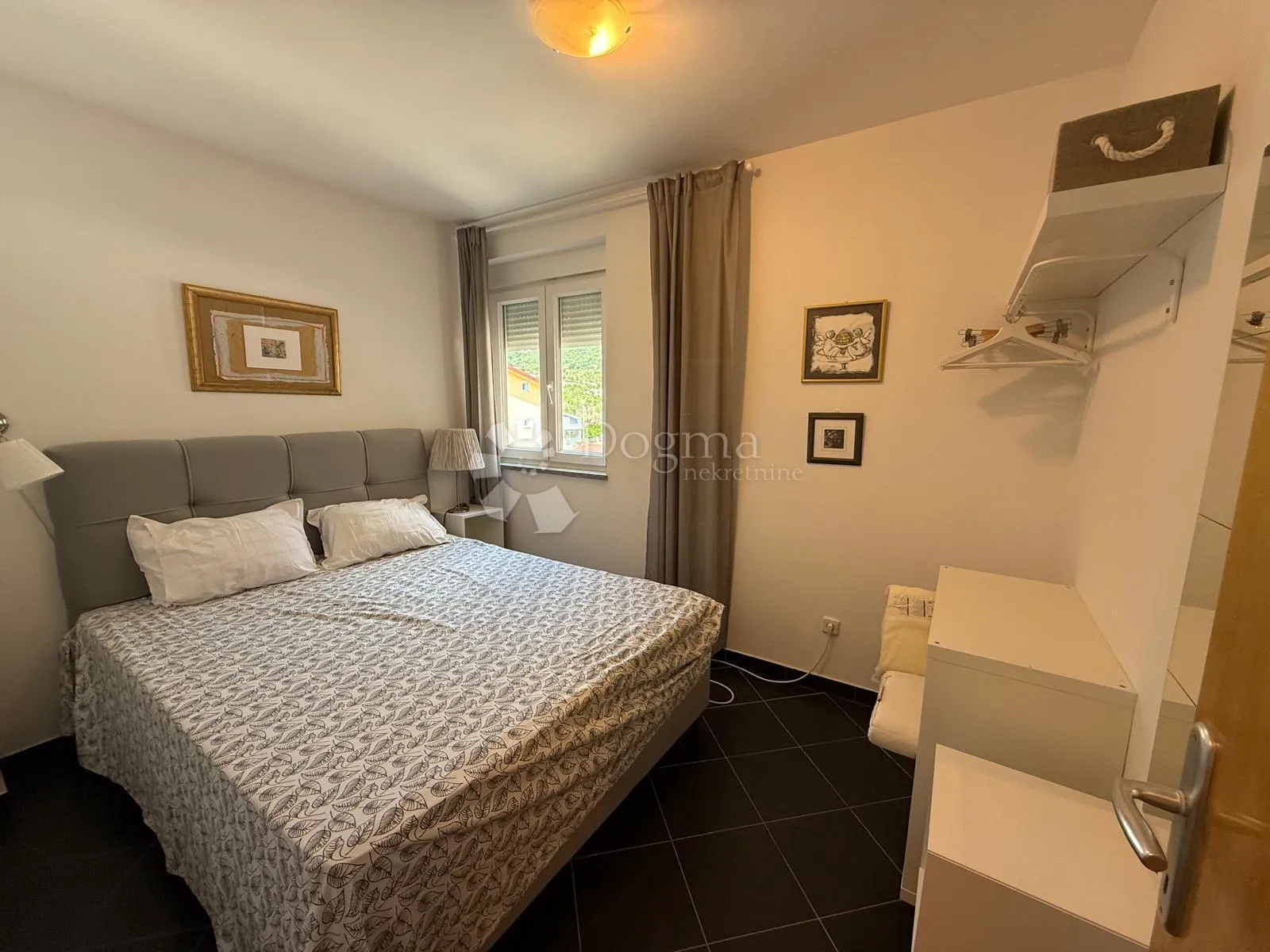 nov namješten apartman 200 m od mora sniženo - slika 17
