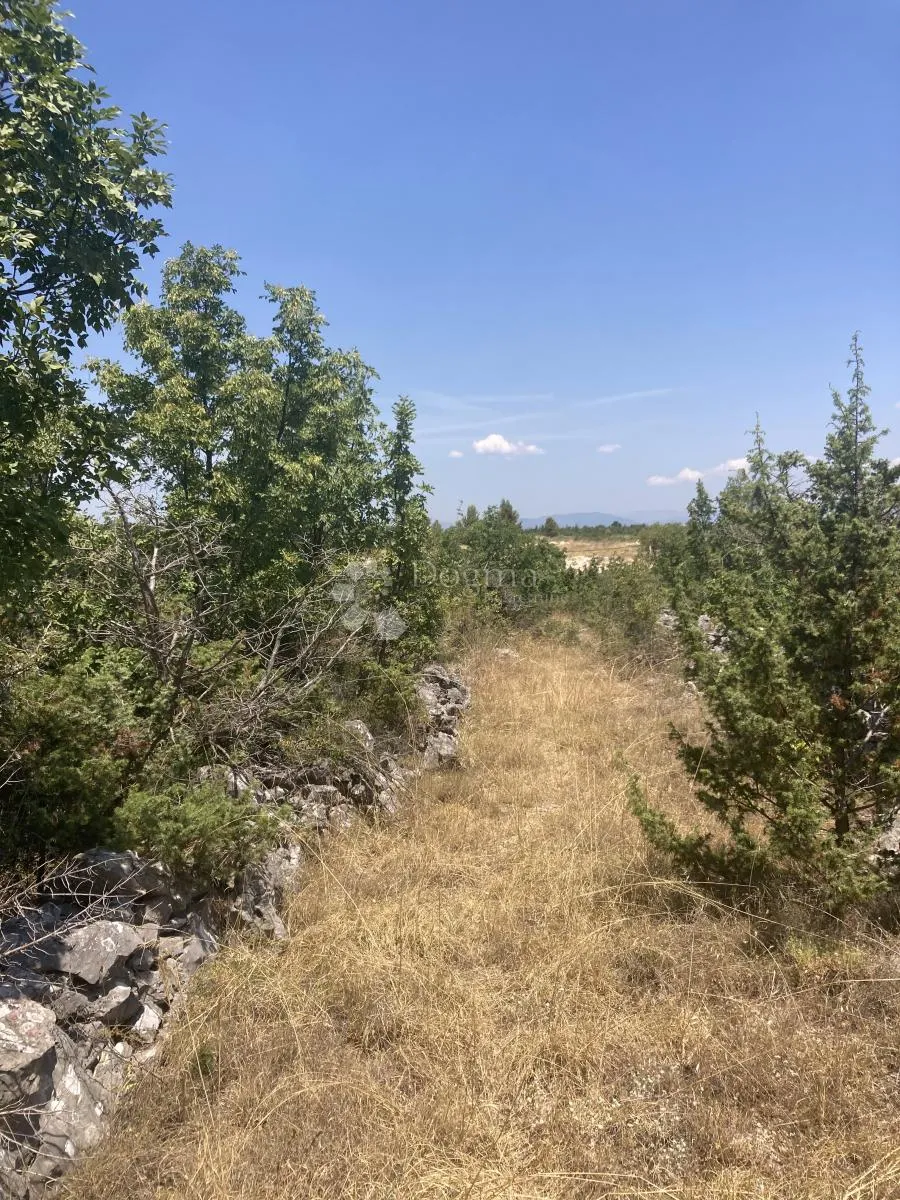 prilika: investicijska prilika: građevinsko zemljište u srcu np krka, 23.500 m2 - slika 9