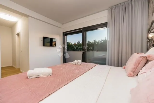 zaton moderna vila - novogradnja sa pogledom na more - slika 21