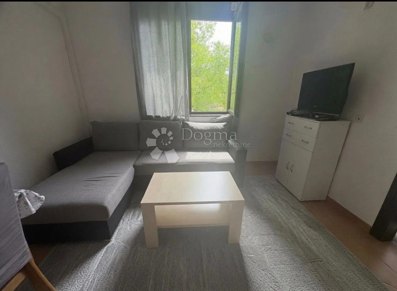 stan na atraktivnoj lokaciji uz more - slika 5