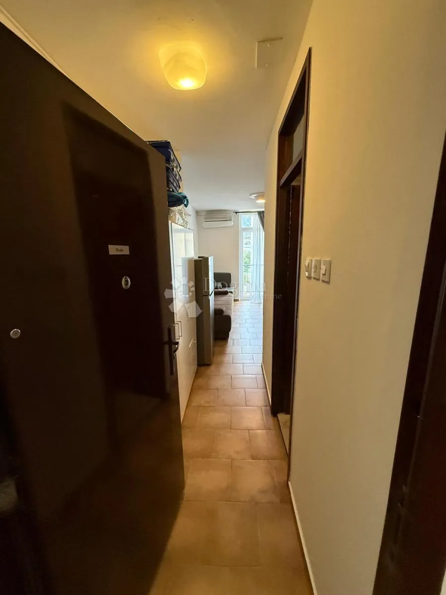 apartman 80m do mora plaže ii kat javni parking - slika 8