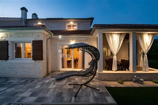 dubrava kod šibenika - prekrasna villa sa bazenom, 282 m2 - slika 6