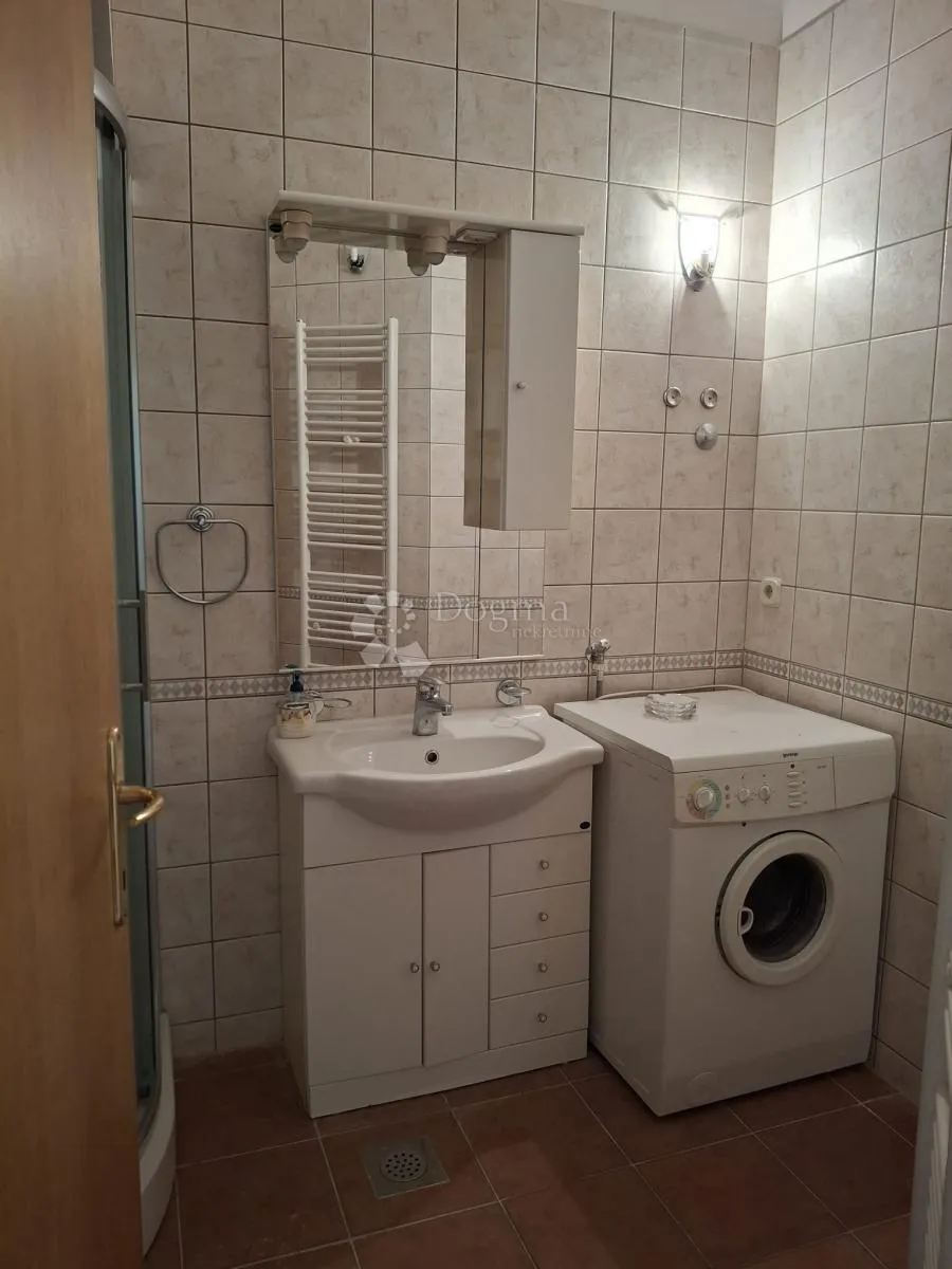 predivna apartmanska kuća podgora - slika 30