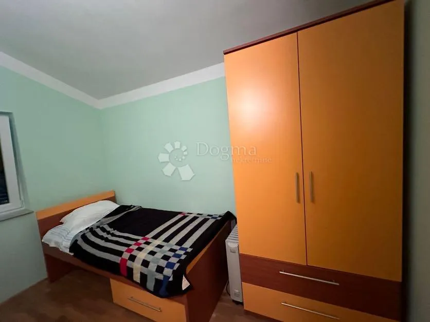 kuća uz more s predivnim pogledom i zelenilom , barić draga - slika 44