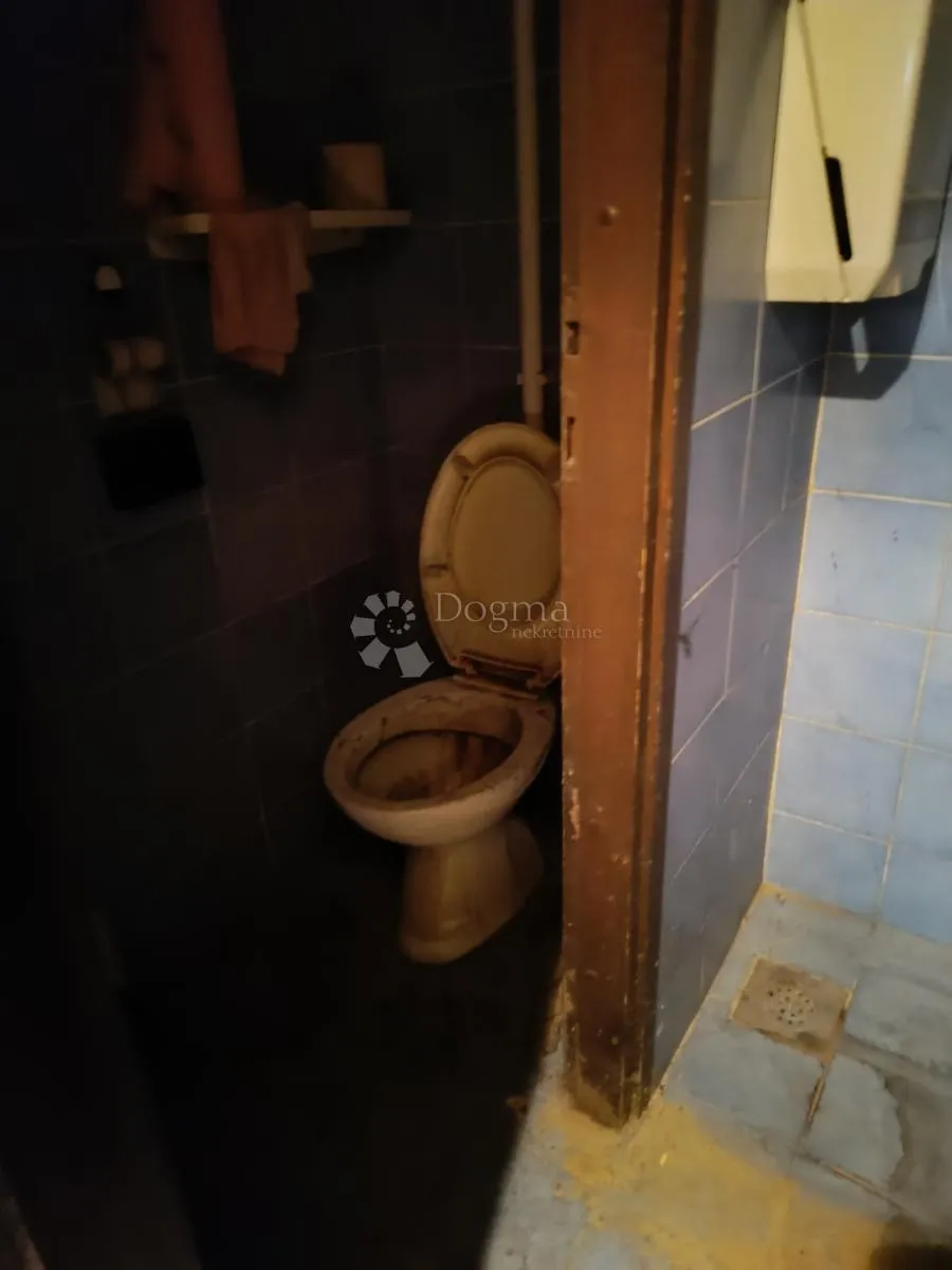 iznajmljuje se poslovni prostor na odličnoj lokaciji! - slika 13