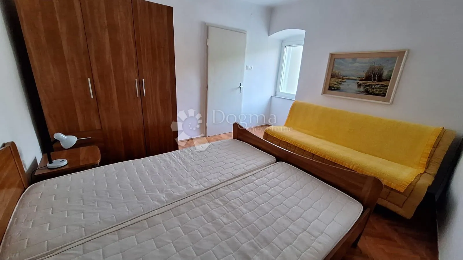 šarmantna starina u prvom redu do mora - slika 16