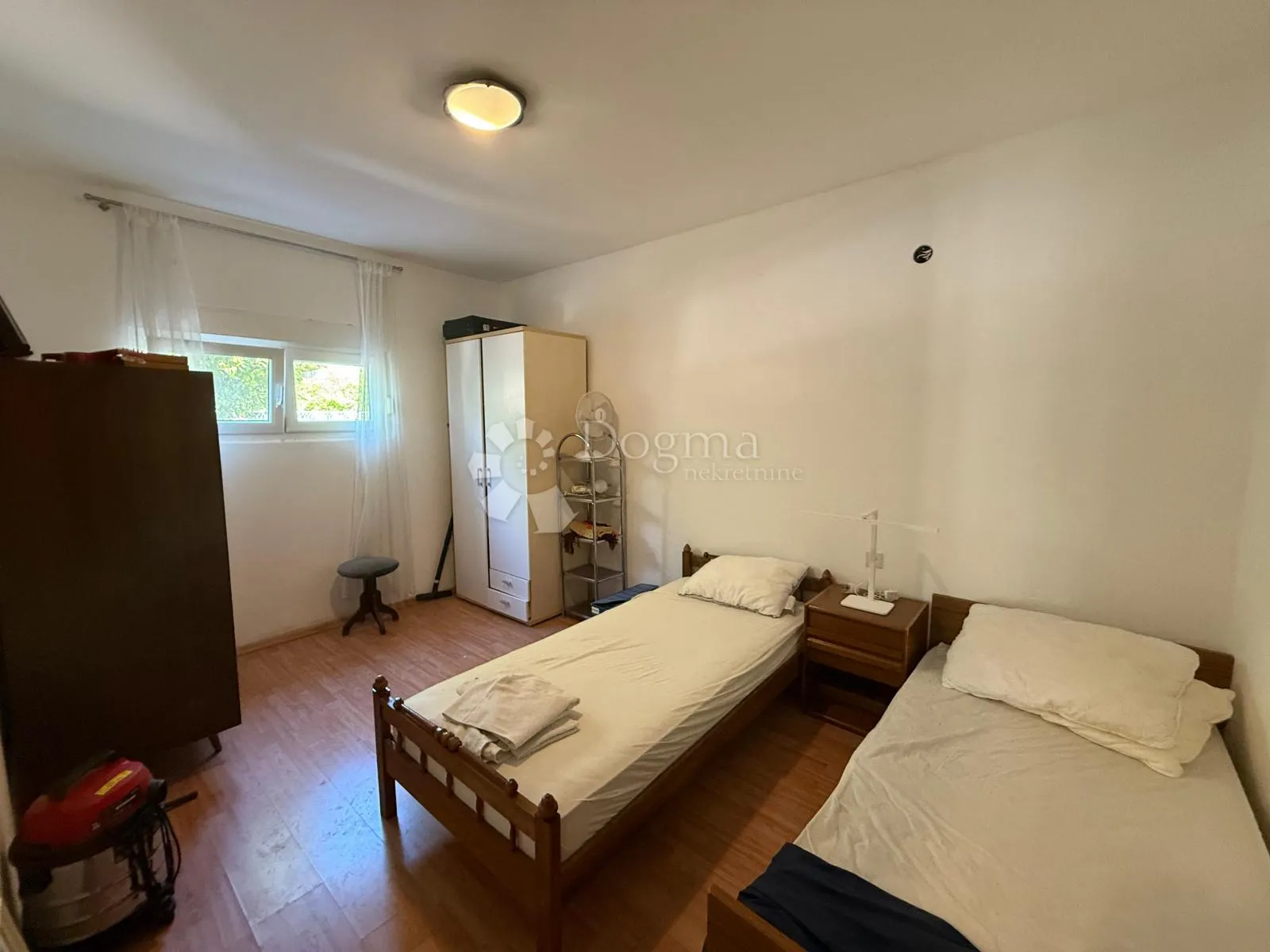 kaštela - dvosoban stan za adaptaciju s velikim vrtom - slika 9