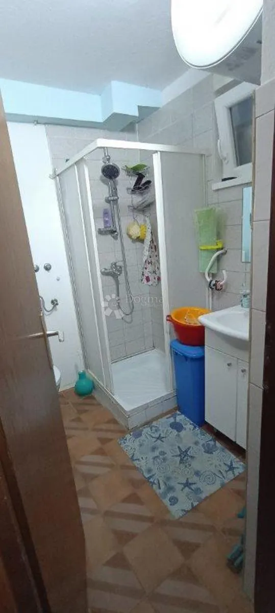 kuća na južnoj strani otoka vira - slika 8