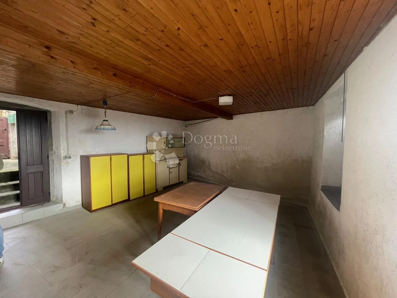 buje, kuća sa predivnim pogledom za renovaciju - slika 7