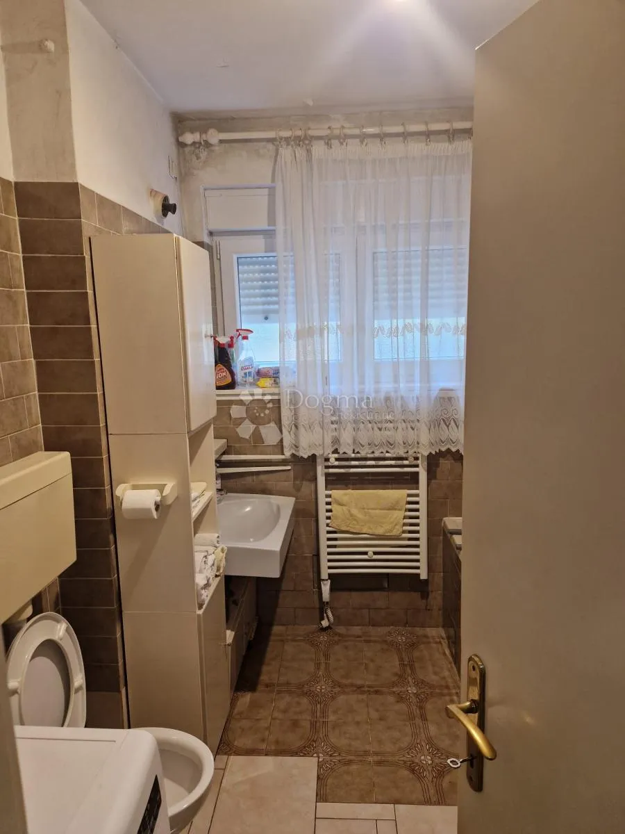 trogir - stan u prizemlju s dvije spavaće sobe - slika 4
