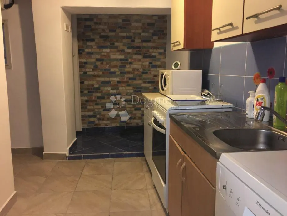 apartman 68m2 u centru crikvenice - slika 6
