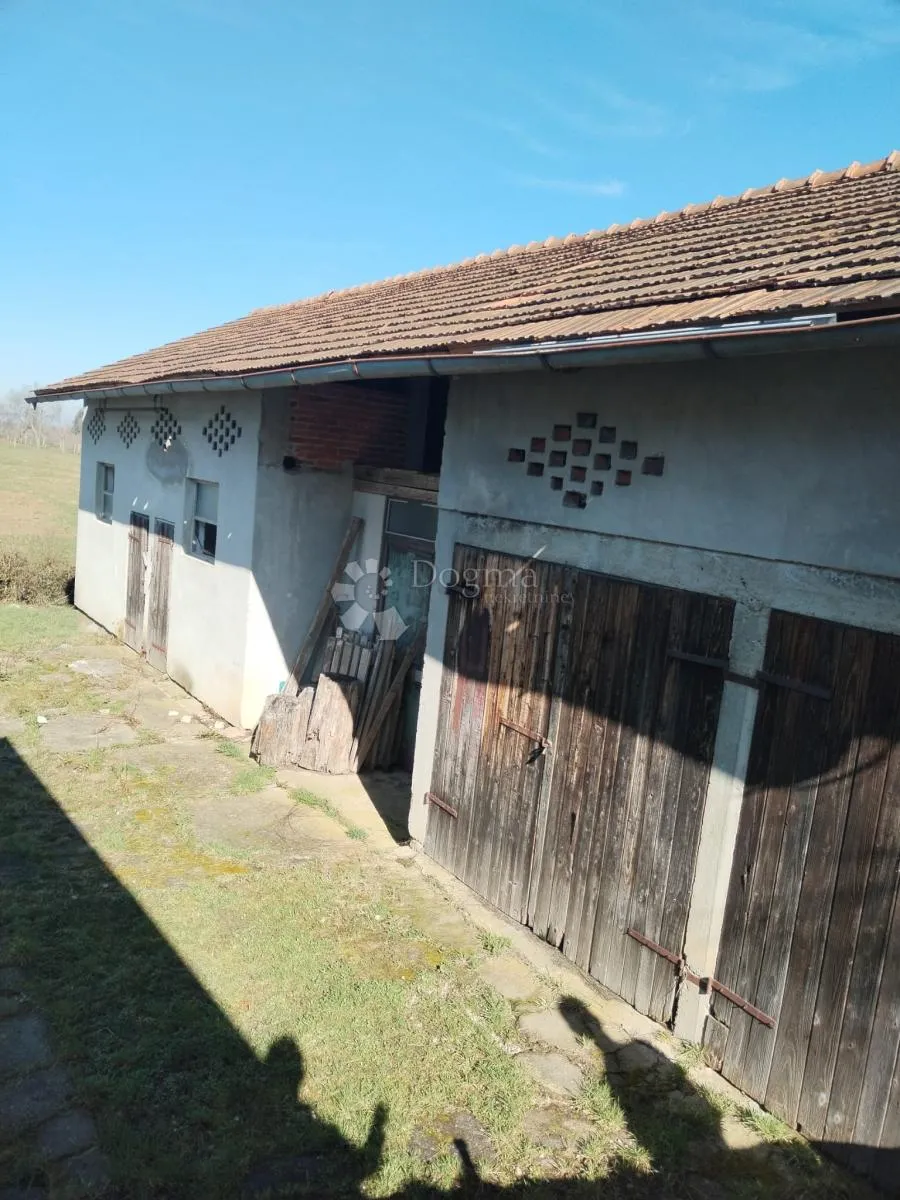kuća sa zemljištem na prodaju - odmah useljiva ! - slika 45