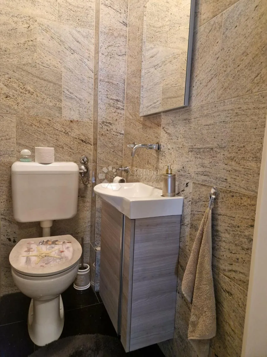 kuća s 4 apartmana - drugi red od mora - slika 87