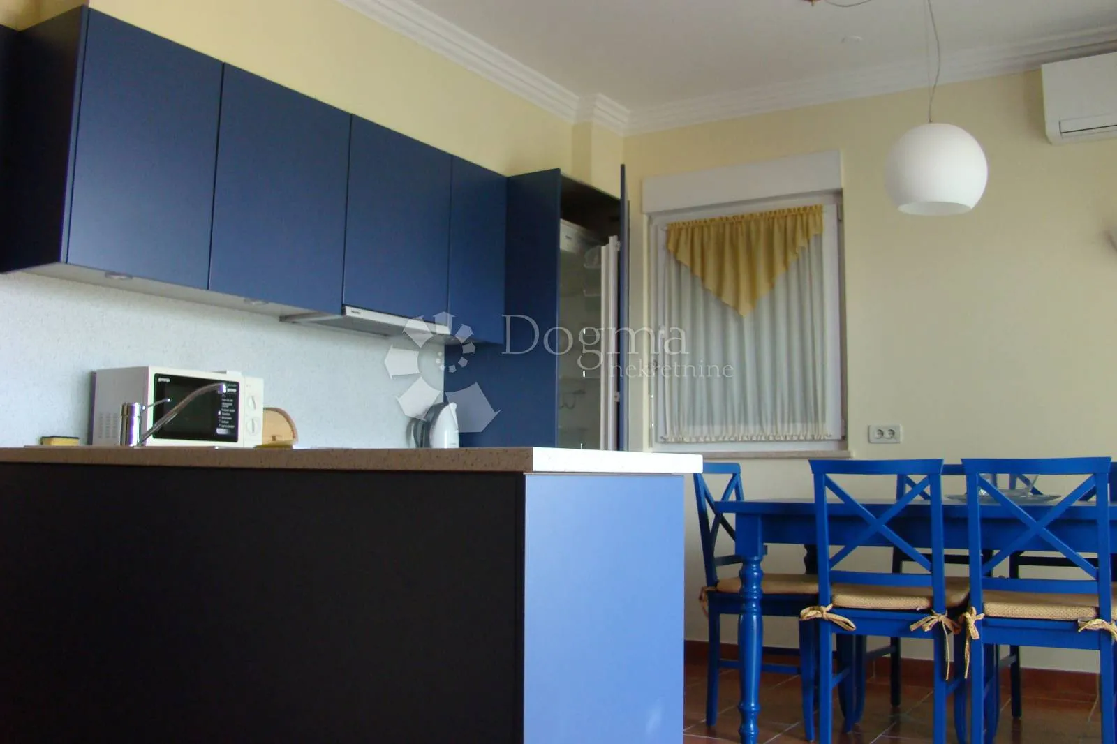 apartman na prestižnoj lokaciji - slika 4