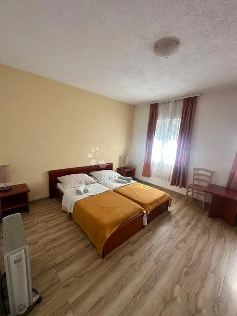 bunić kuća sa restoranom i sobe za iznajmljivanje - slika 10