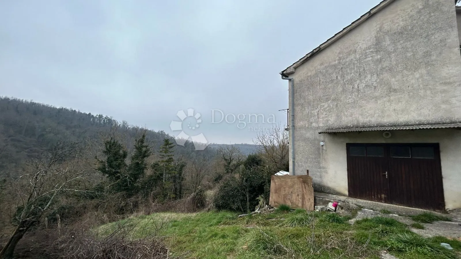 kuća za renovaciju s terasom s koje nećete željeti otići! - slika 4