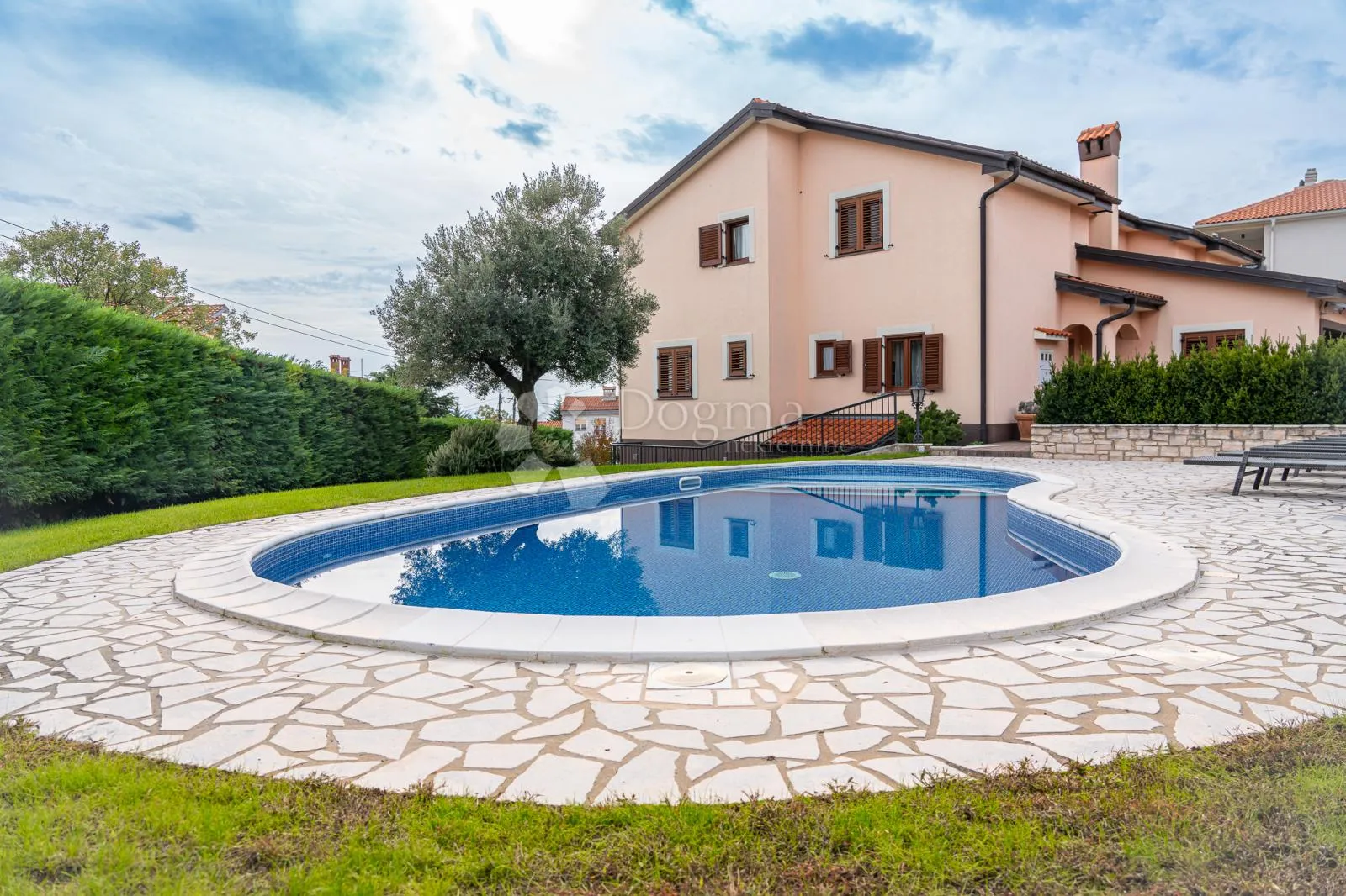 impozantna villa na trsatu - slika 3