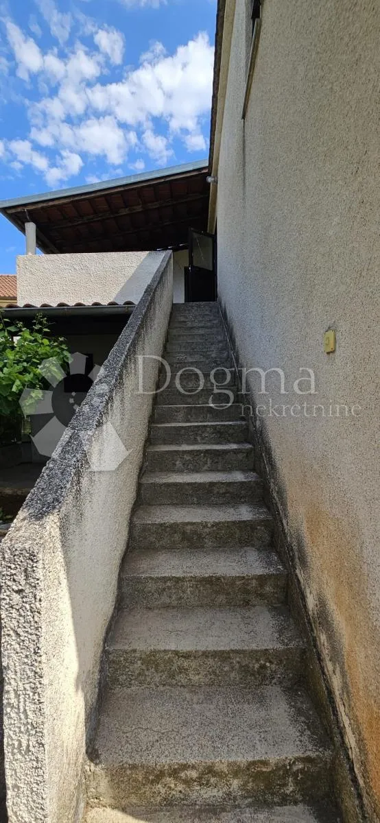komforna mala kuća od 110m² - slika 29