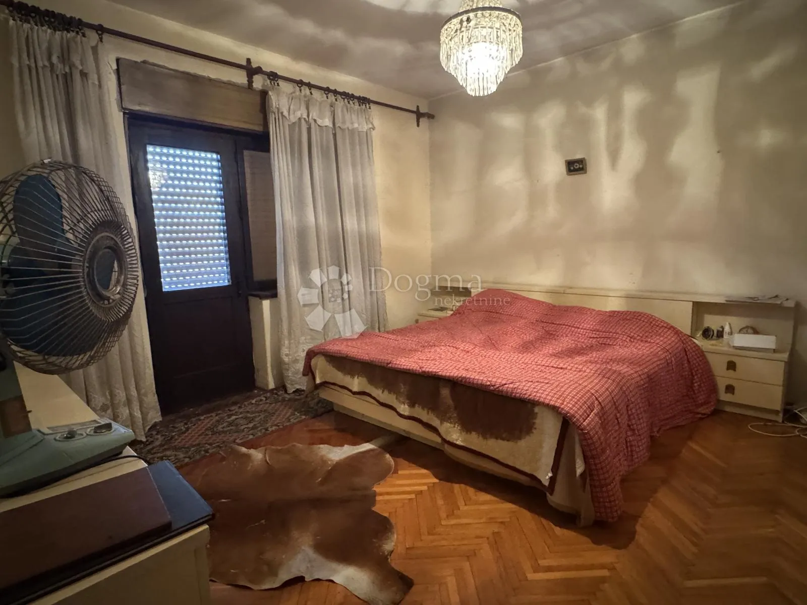 samostojeća kuća sa potencijalom - kukuljanovo - slika 12
