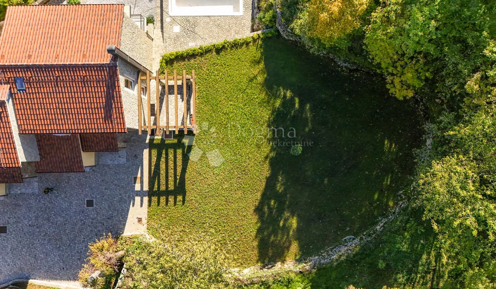 premium kuća u nizu – bazen, garaža. - slika 27