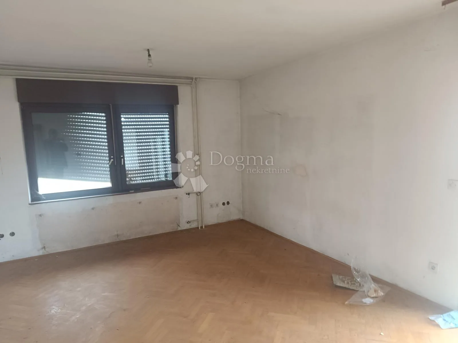 prostrana kuća u glini za adaptaciju - slika 5