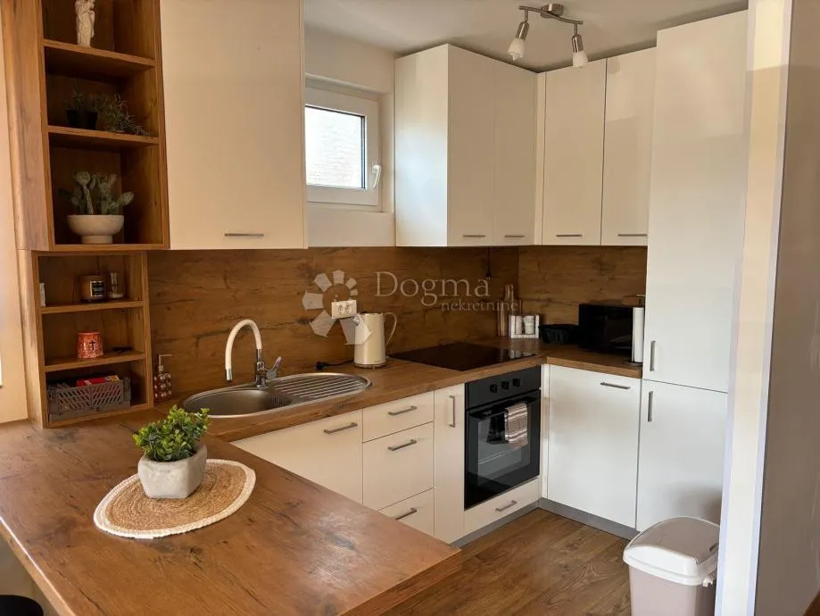 prilika! dvojna kuća s 2 apartmana, 800m od mora! - slika 10